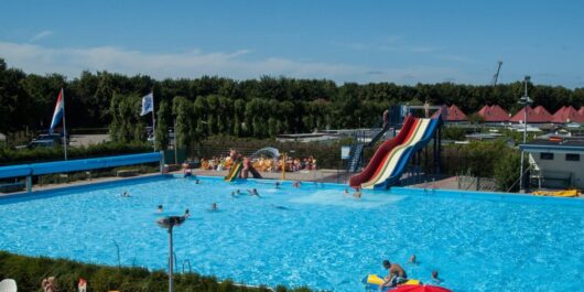 Zwembad Zuiderdiep viert 60-jarig bestaan van buitenbad met feestweek voor bezoekers